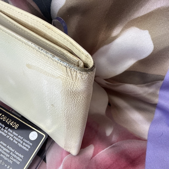 Chanel Caviar Leather Skin Coco Chanel Bi Fold Beige Wallet Vintage Authentic - Picture 7 of 11